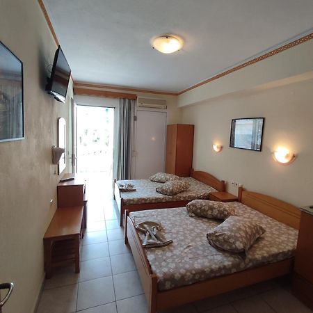 Villa Cosmos Inn Olympiakí Aktí Exteriér fotografie