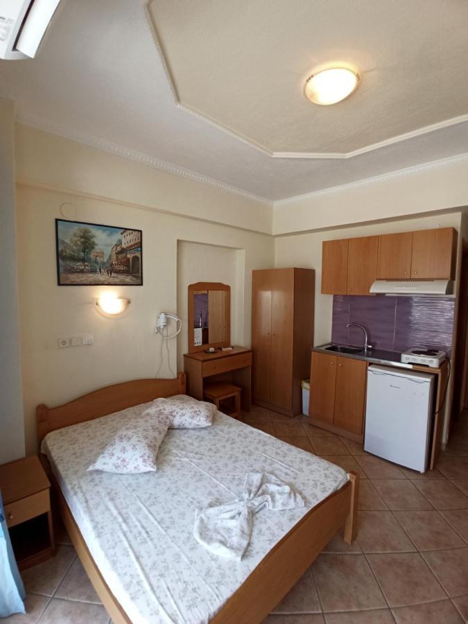 Villa Cosmos Inn Olympiakí Aktí Exteriér fotografie