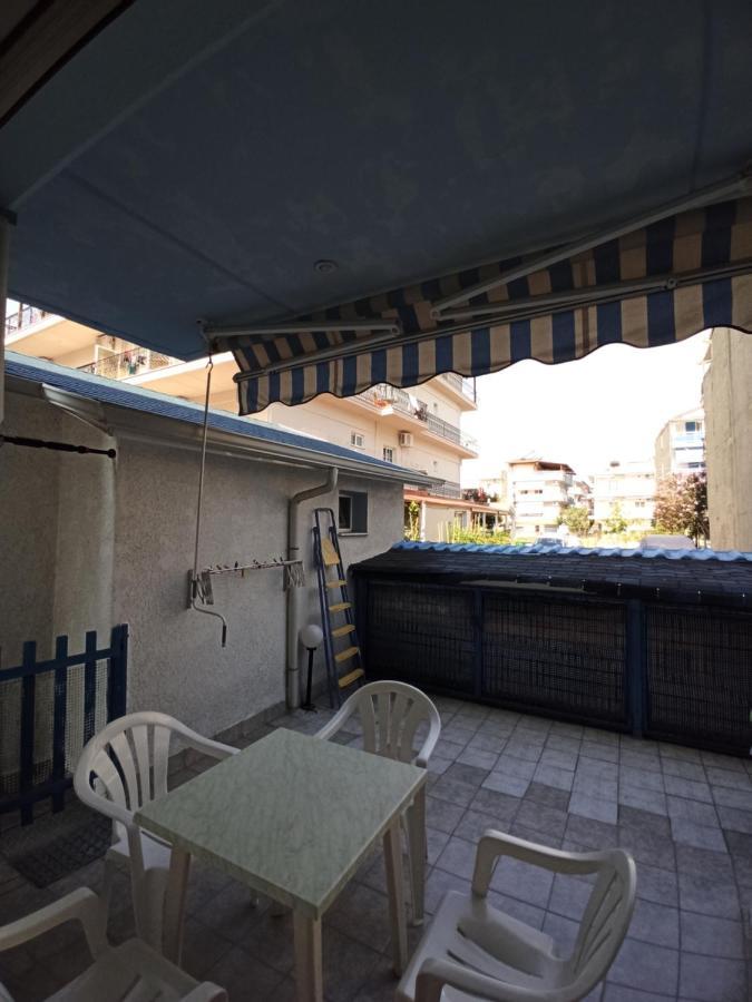 Villa Cosmos Inn Olympiakí Aktí Exteriér fotografie