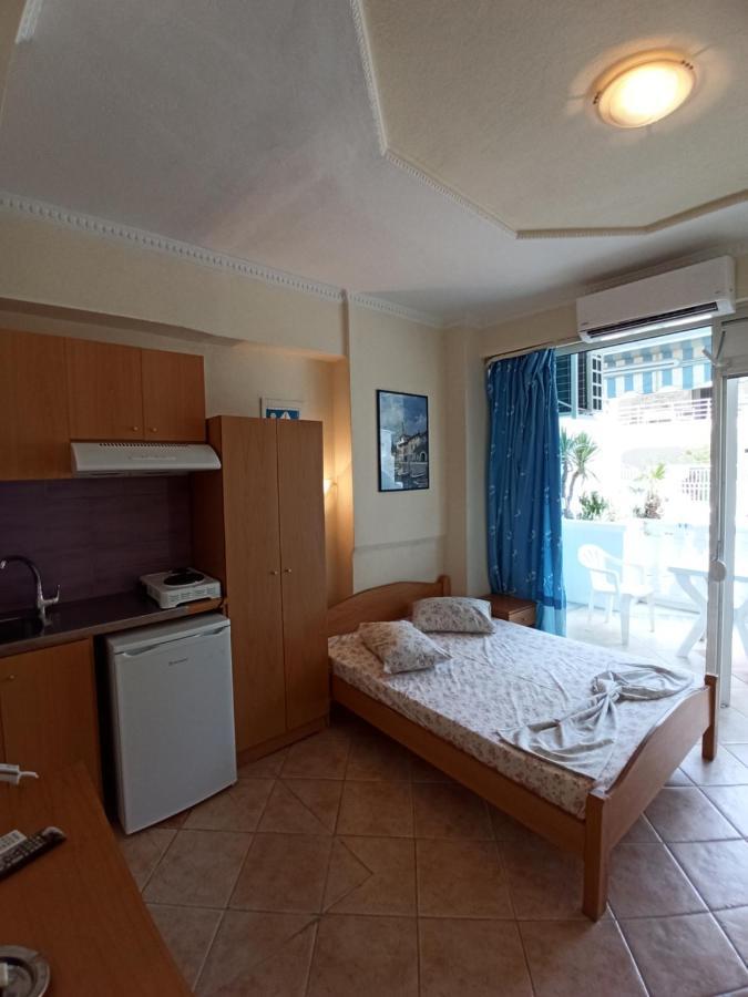 Villa Cosmos Inn Olympiakí Aktí Exteriér fotografie