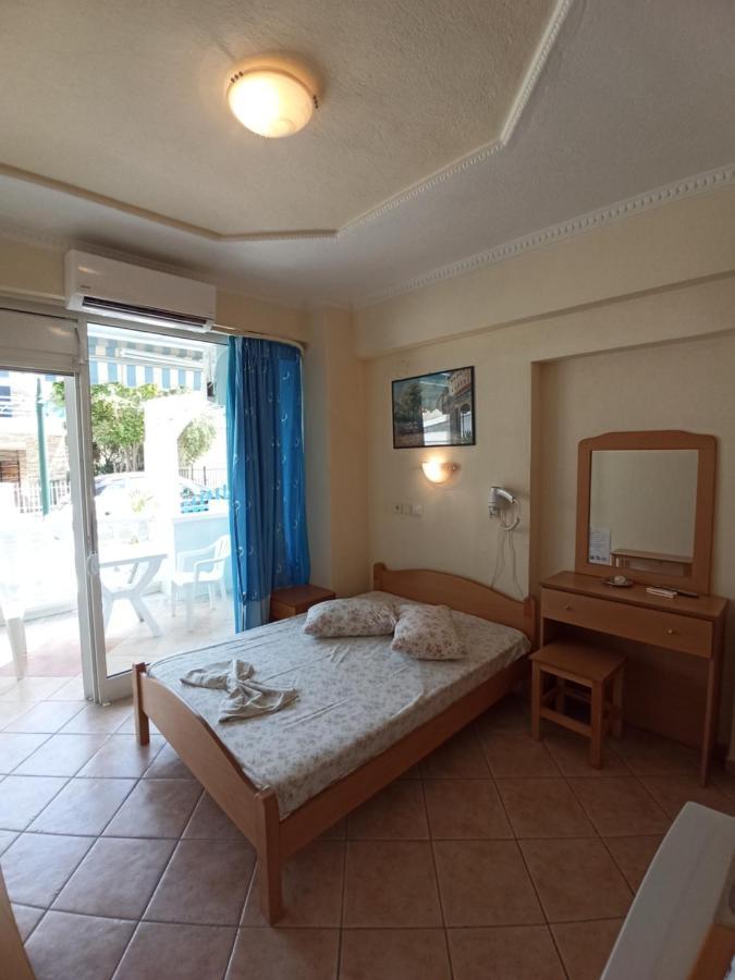 Villa Cosmos Inn Olympiakí Aktí Exteriér fotografie