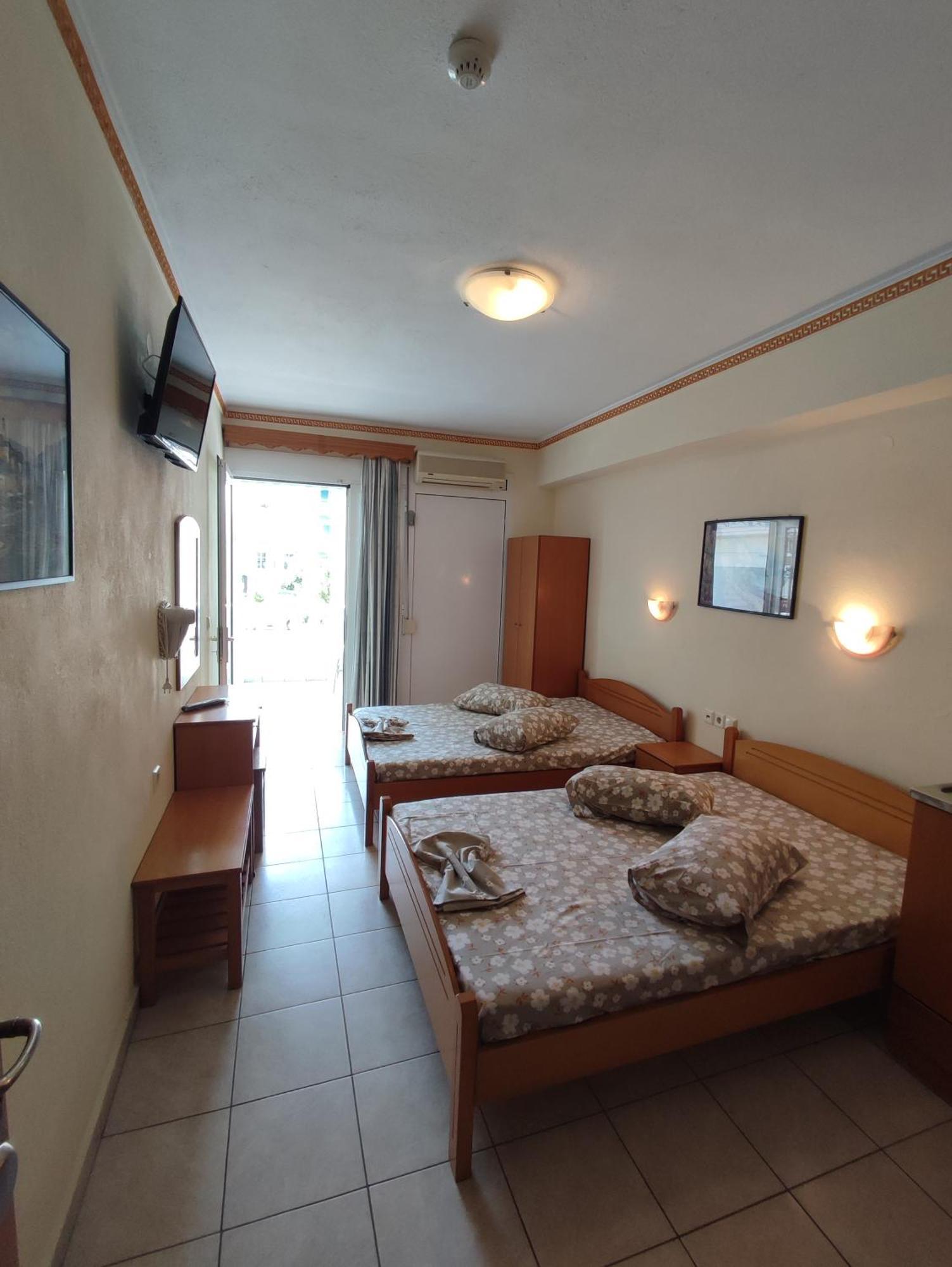 Villa Cosmos Inn Olympiakí Aktí Exteriér fotografie