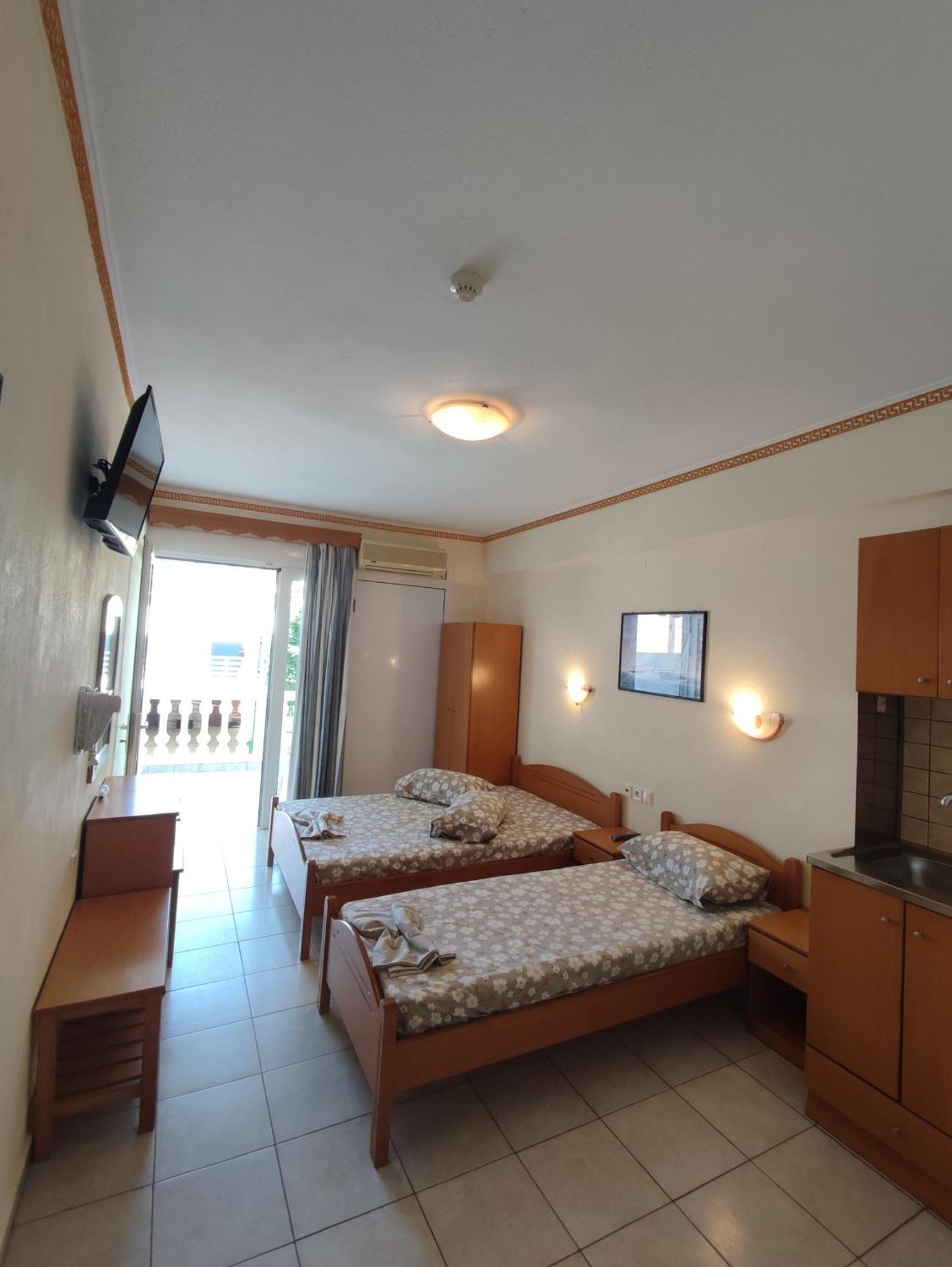 Villa Cosmos Inn Olympiakí Aktí Exteriér fotografie